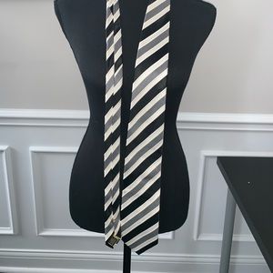 Donald trump suit tie